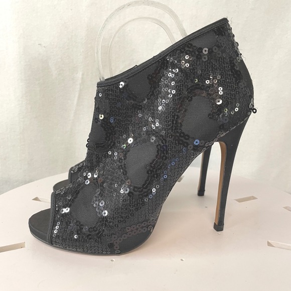 Betsey Johnson Marah Black Sequin Mesh Peep Toe Stiletto Heel Booties Women 8.5 - Picture 1 of 11